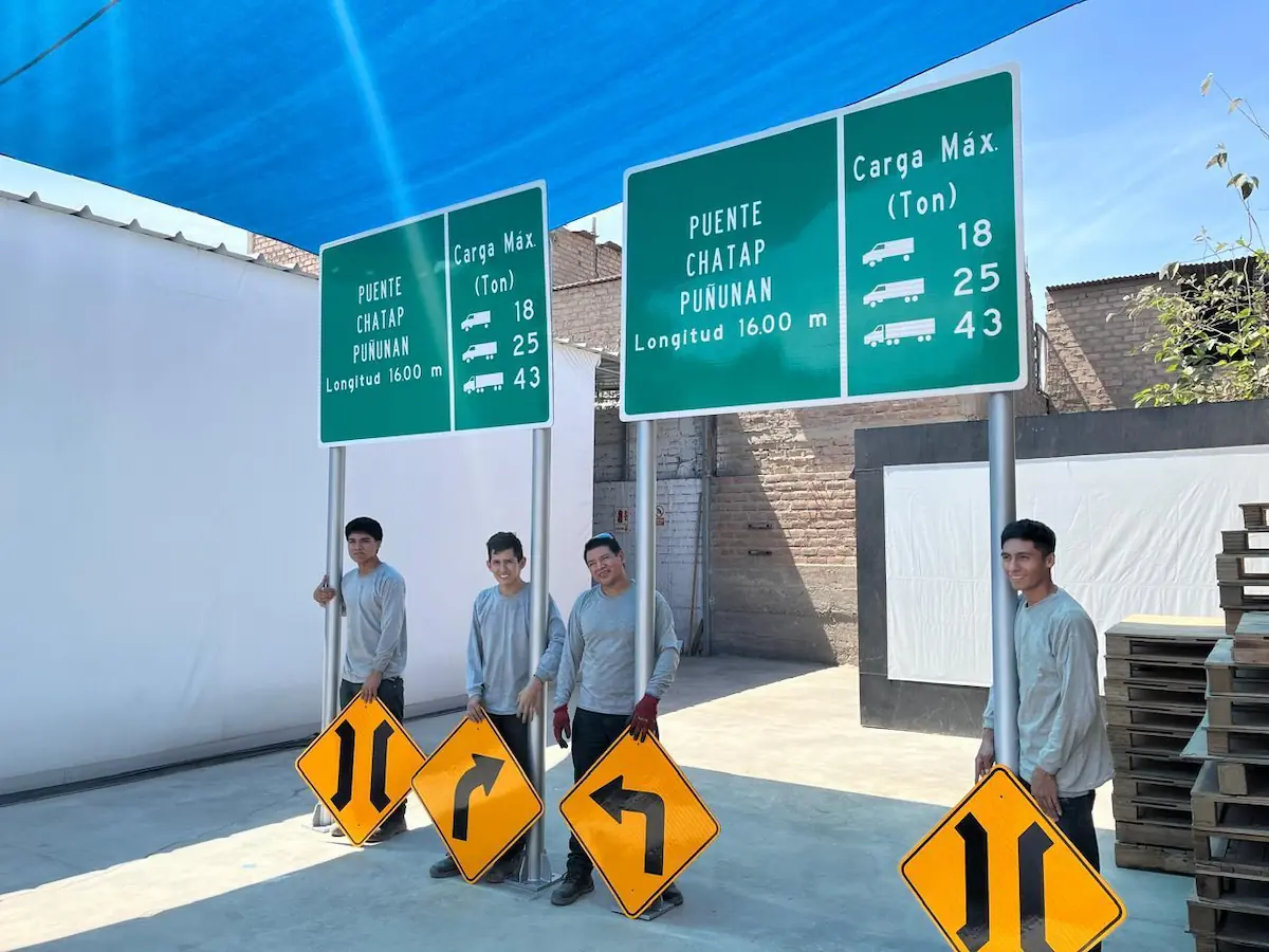 Señalización de tránsito Perú según el MTC