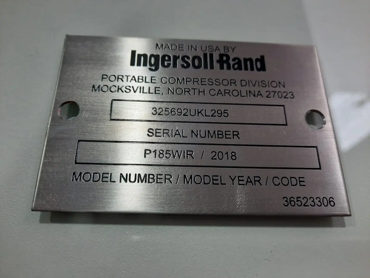 Placas grabadas en aluminio anodizado